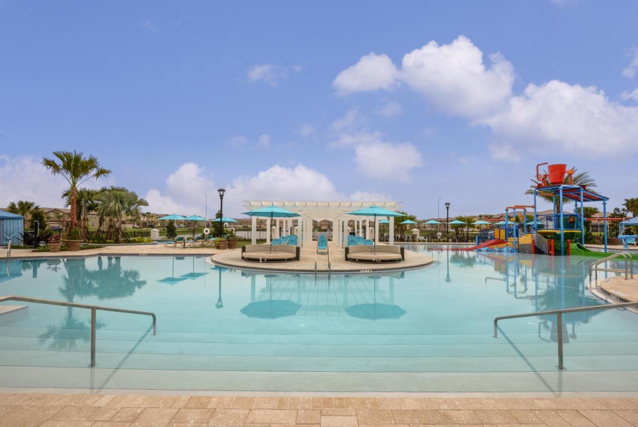 5-Bedroom Home With Private Pool -15 Mins From Disney- オーランド エクステリア 写真