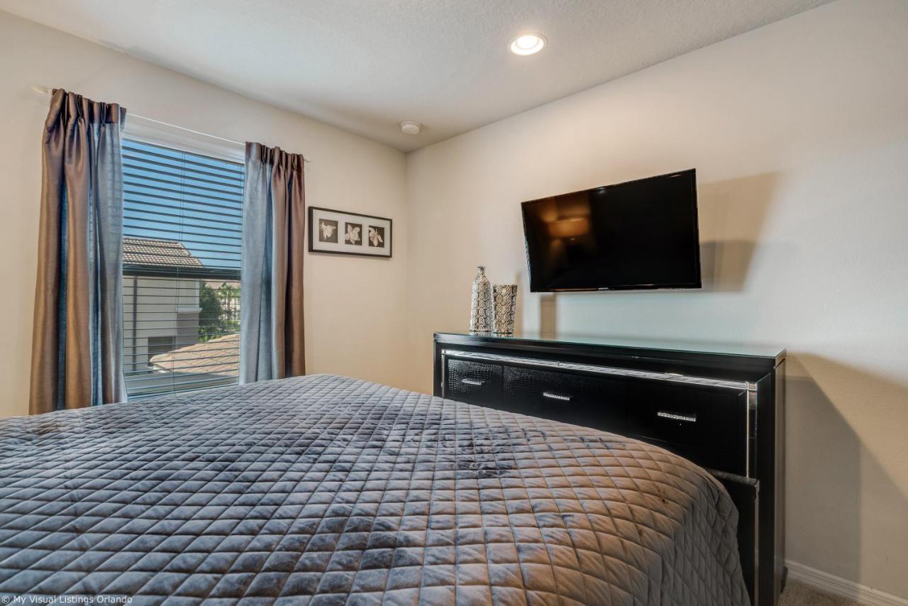 5-Bedroom Home With Private Pool -15 Mins From Disney- オーランド エクステリア 写真